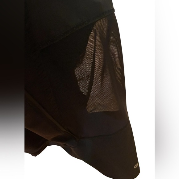 Lululemon women’s black leggings with mesh cutout sides size 4 - Picture 7 of 9